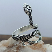 Load image into Gallery viewer, Adjustable Snake Ring