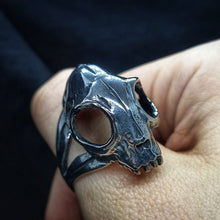 Load image into Gallery viewer, Cat Skull Ring
