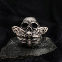 Load image into Gallery viewer, Death Moth Skull Ring
