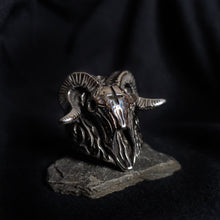 Load image into Gallery viewer, Rams Skull Ring
