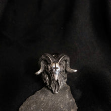 Load image into Gallery viewer, Rams Skull Ring
