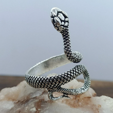 Load image into Gallery viewer, Adjustable Snake Ring
